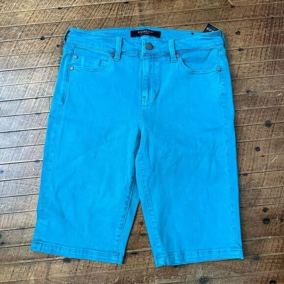 Liverpool green resort wear colorfast 8 stretchy Bermuda shorts - Picture 1 of 3
